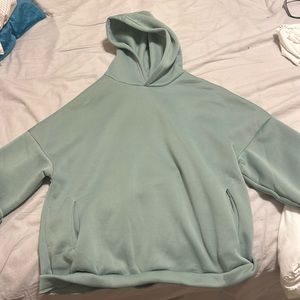 Comfy green/grey sweatshirt.